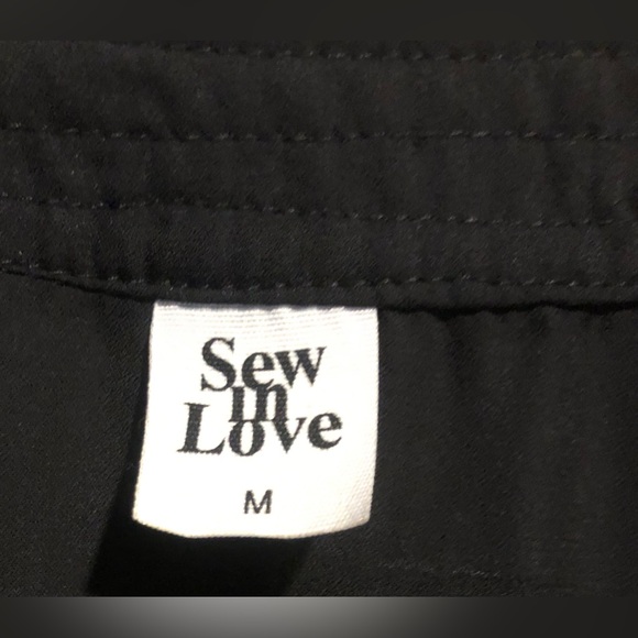 Women’s black semi sheer sleeveless high low shirt size medium - Picture 5 of 8